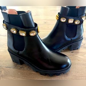 Designer inspired boots NWOT